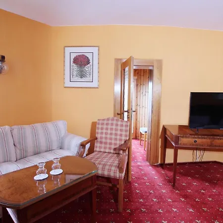 Neustädter Hof Hotell 3*