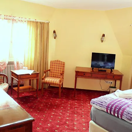 Neustädter Hof Hotell 3*