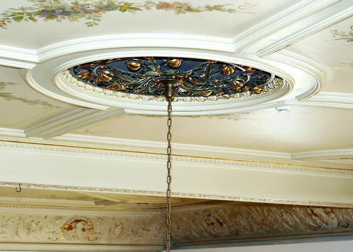 Neustaedter Hof Szálloda 3*